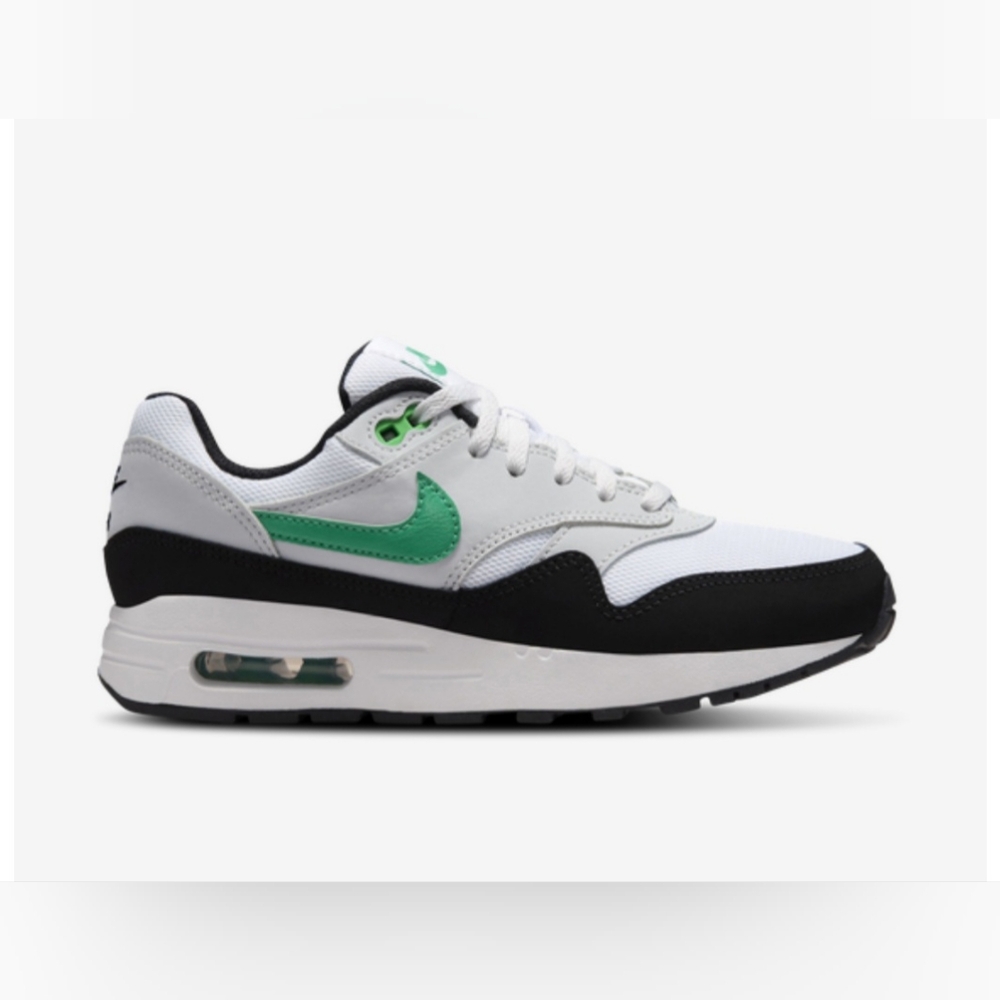 💚🖤Kids Nike Air Max 1, size 4.5🖤💚